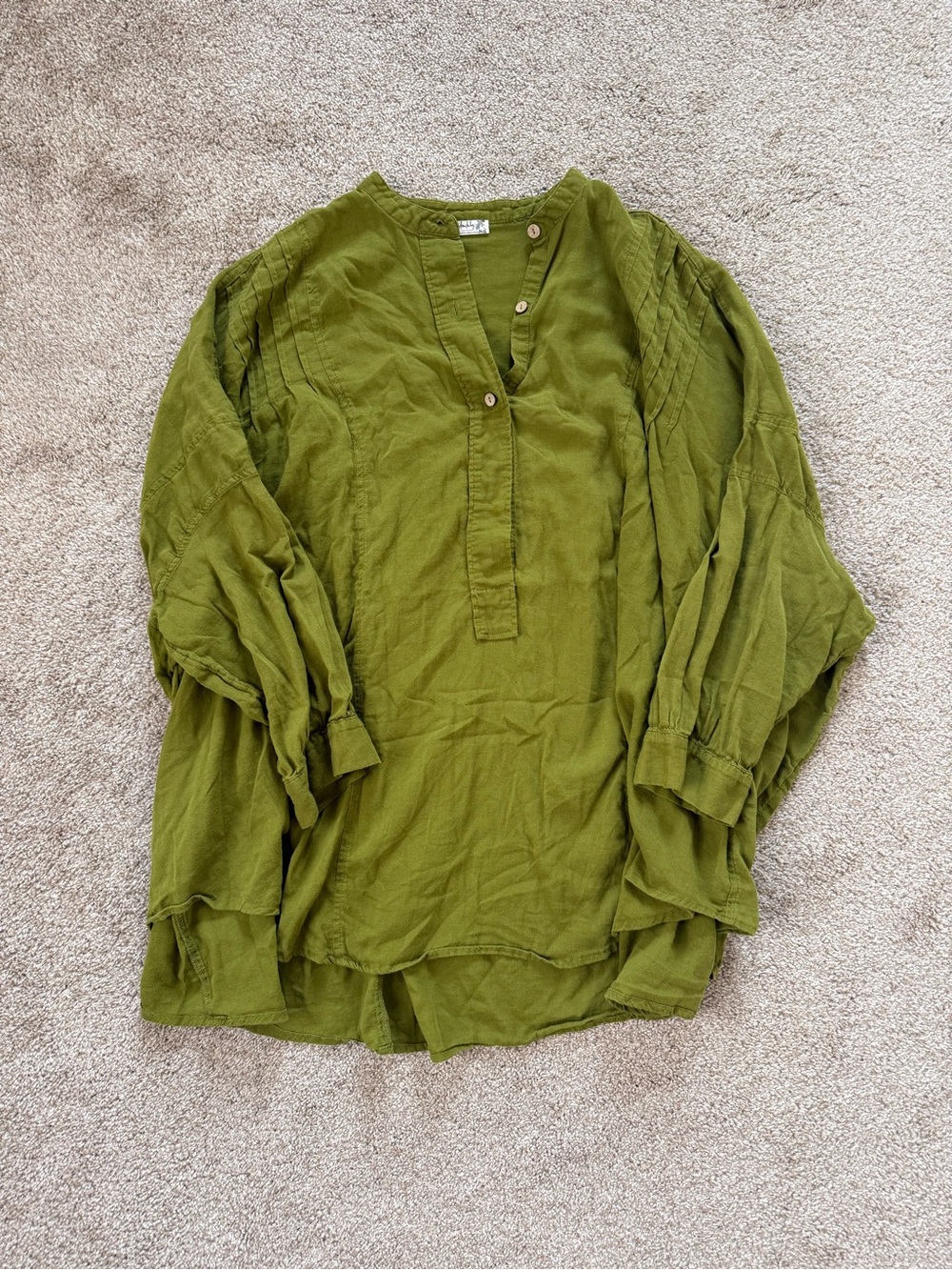 Free People Size Medium Olive Green Flowy Button Up Pullover